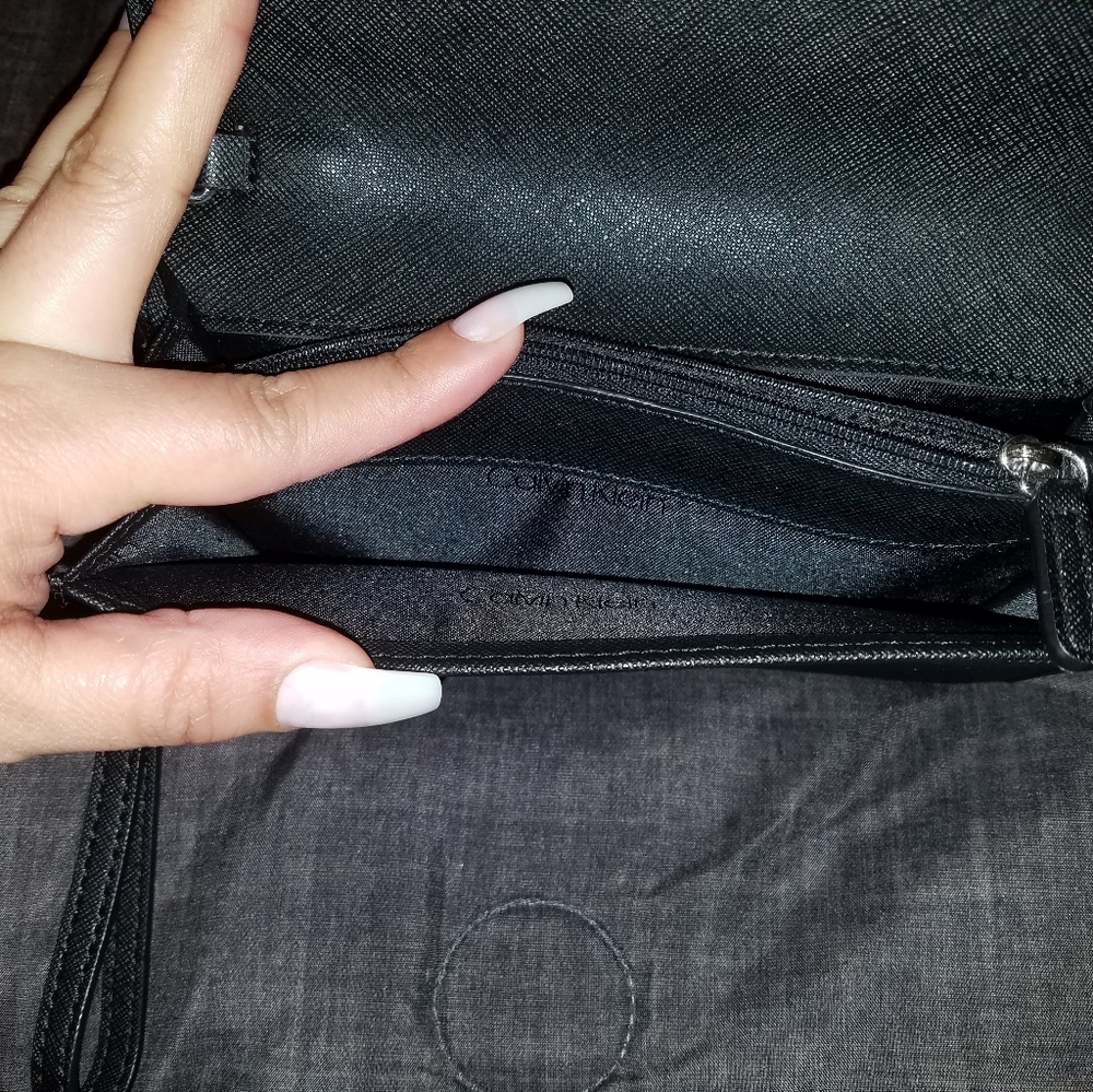 Calvin Klein wristlet - Picture 4 of 5